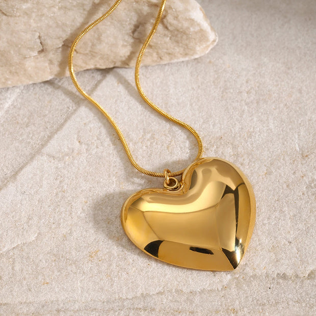 Minimalist Heart Pendant Necklace