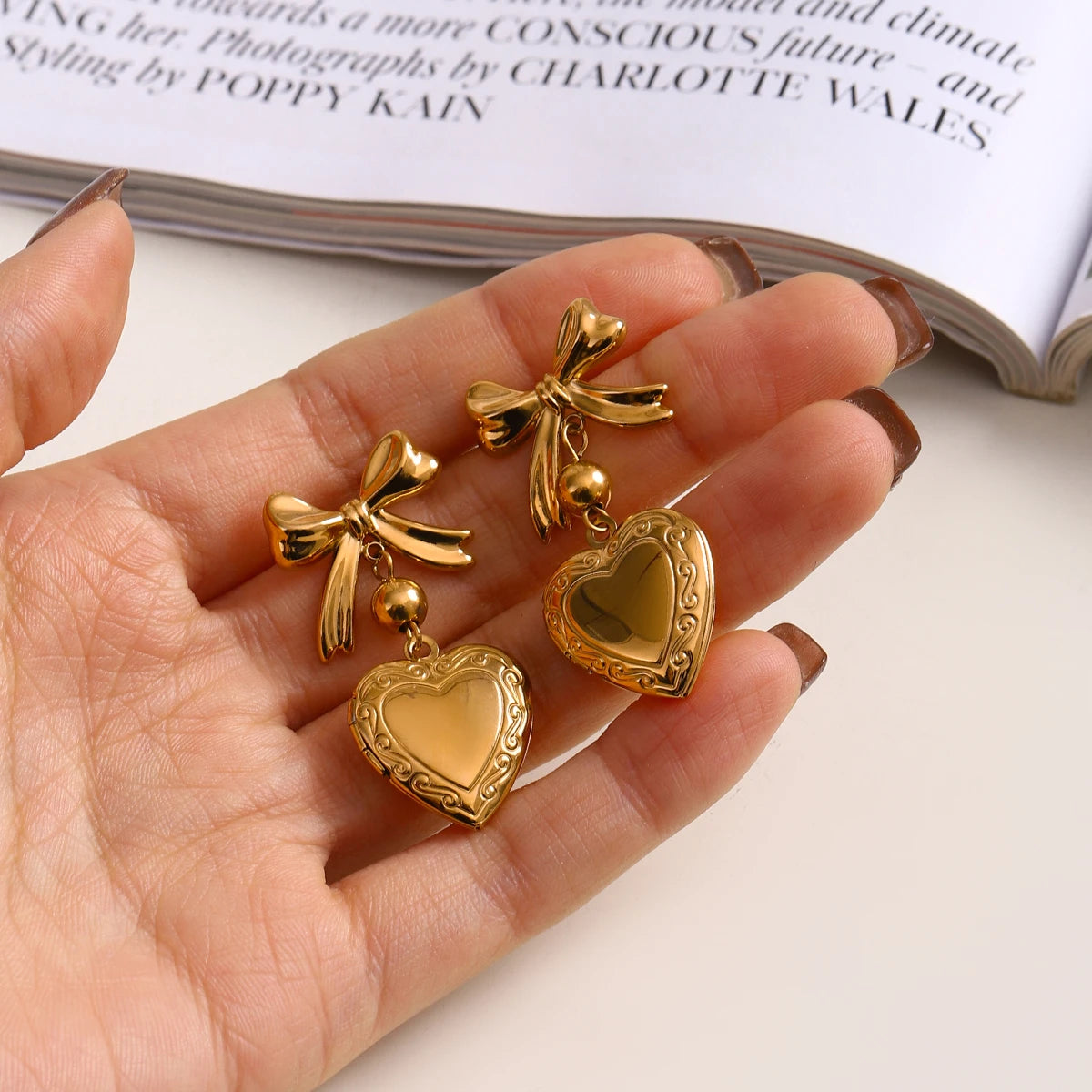 Amour Bow Locket