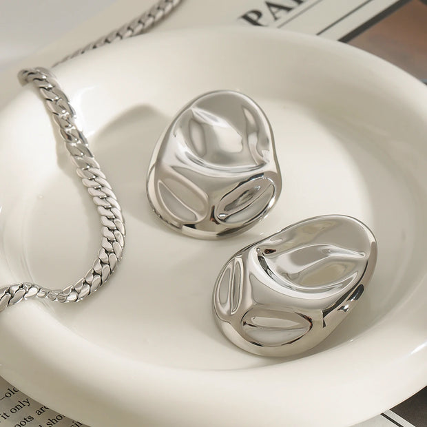 Fluid Elegance Earrings