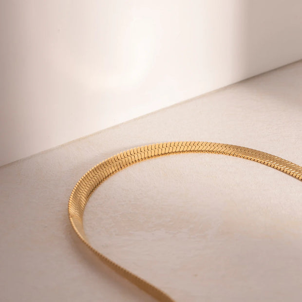 Sleek Herringbone Chain Necklace