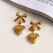 Amour Bow Locket