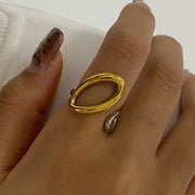 Abstract Twist Ring