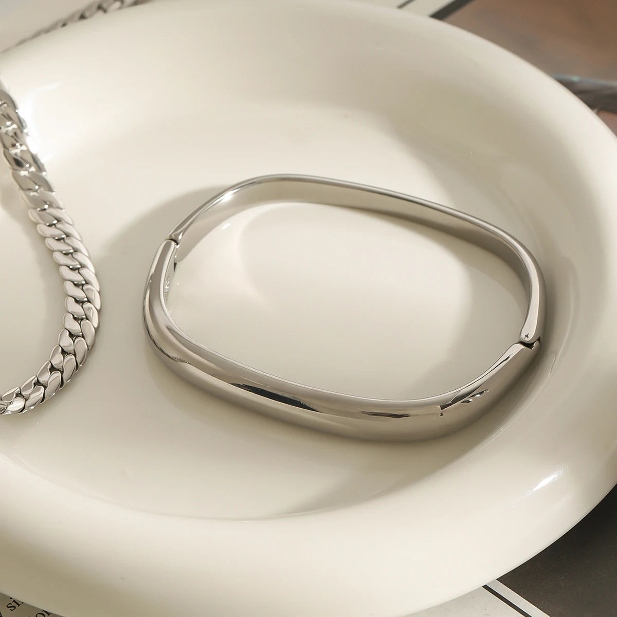Silver Minimalist Bangle