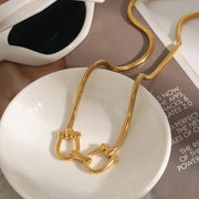 Vera Knot Necklace